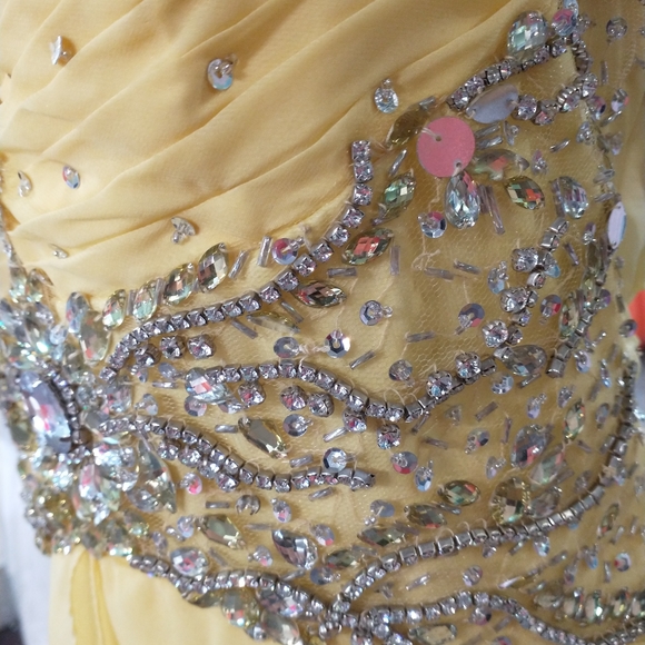 Tiffany's prom dress - Picture 7 of 8